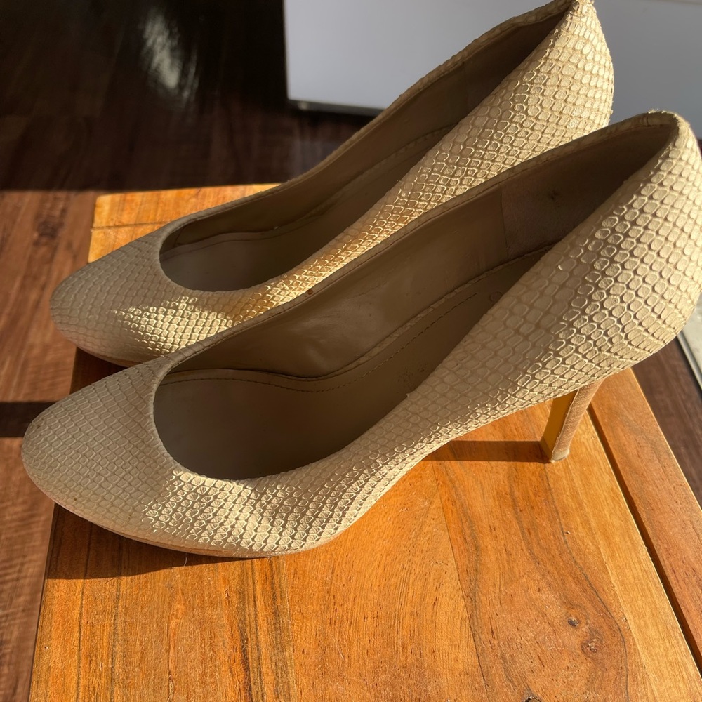 Size 10 - Vince Camuto shoes